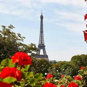 Hotell Plaza Athenee - Dorchester Collection